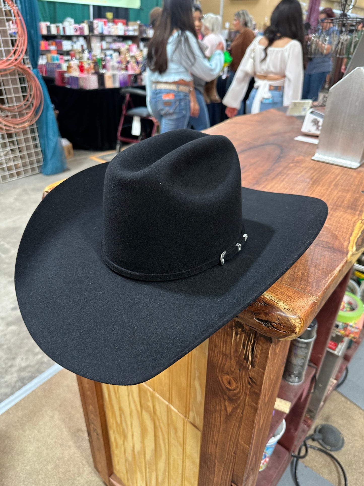 10x Black Serratelli
