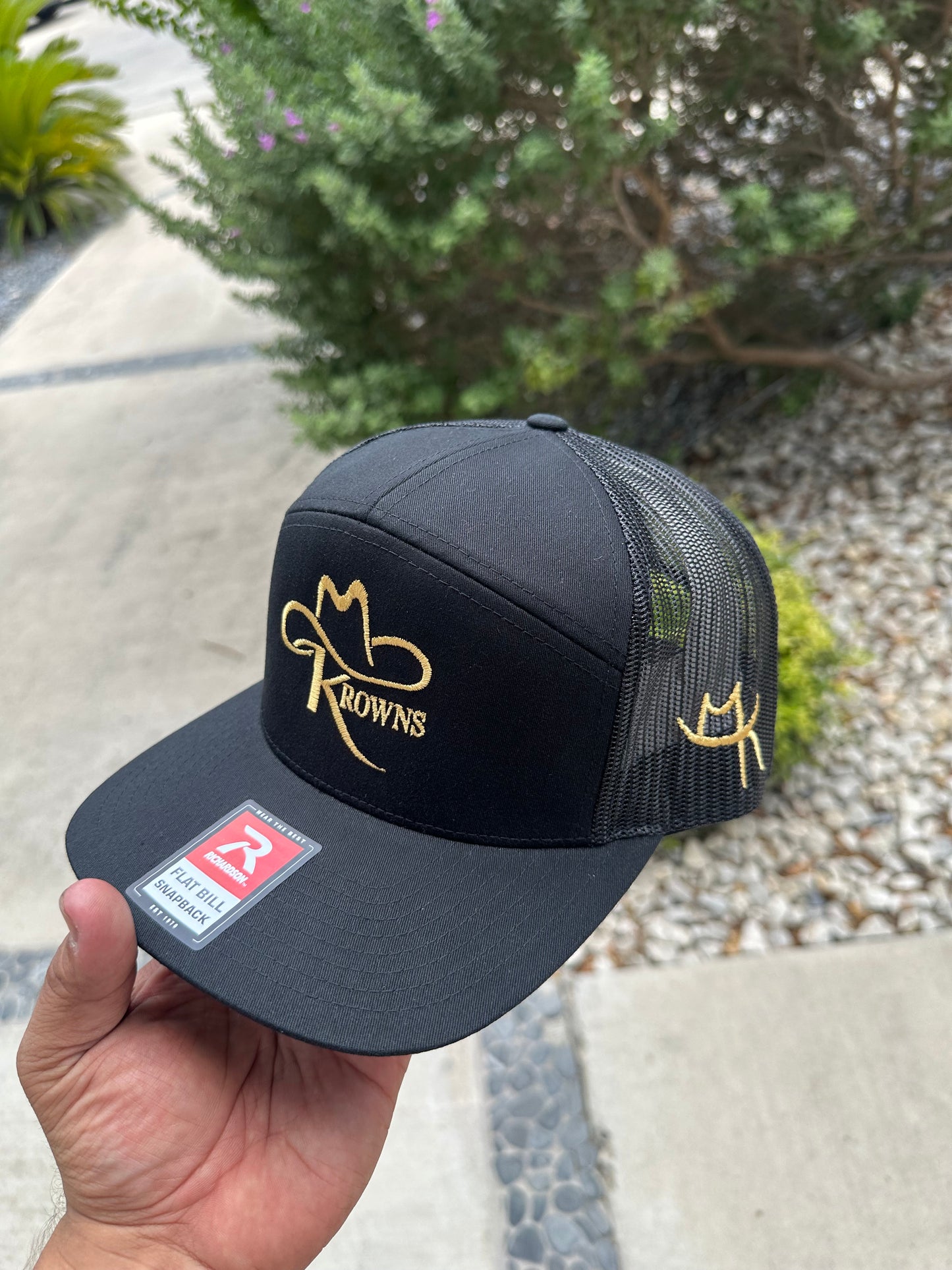 M Krown caps 7 panel trucker hat