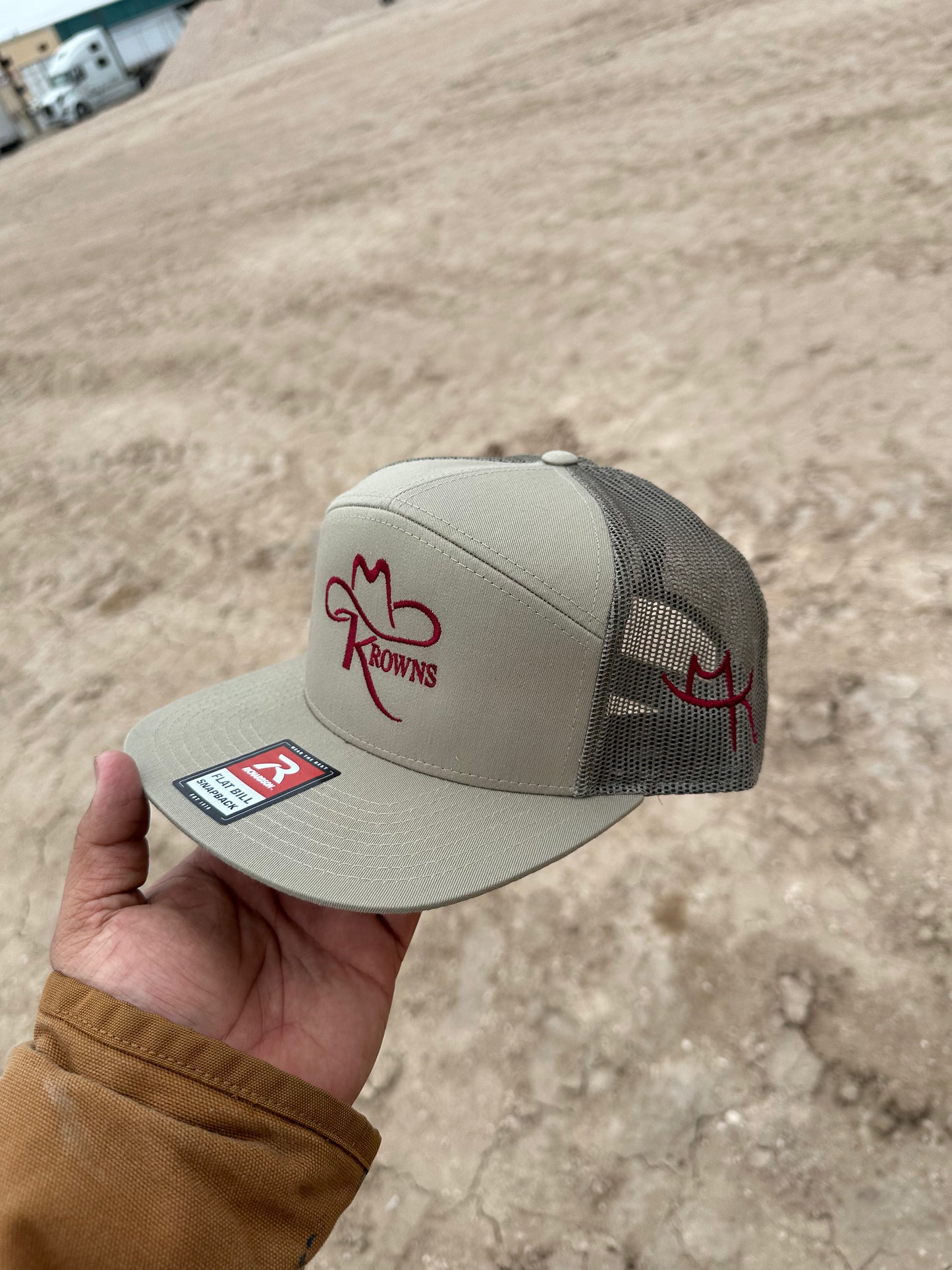 M Krown caps 7 panel trucker hat